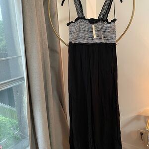 Casual Black jumpsuit with patterned top